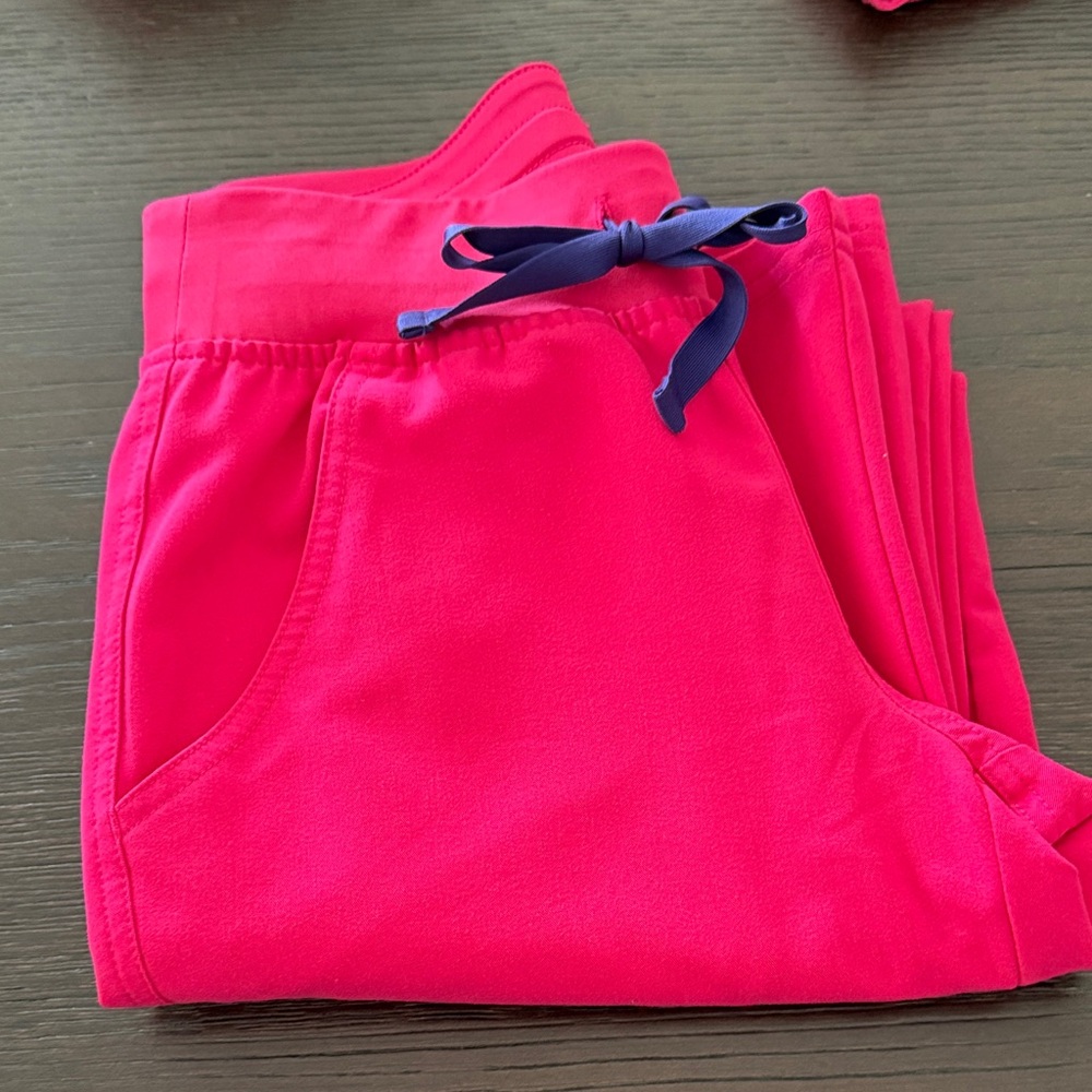 Figs Yola skinny scrub Bright Pink Pants with Navy Drawstring Xxs